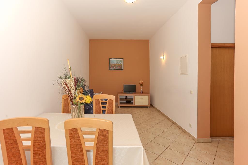 Apartments Meri Seget Vranjica Εξωτερικό φωτογραφία