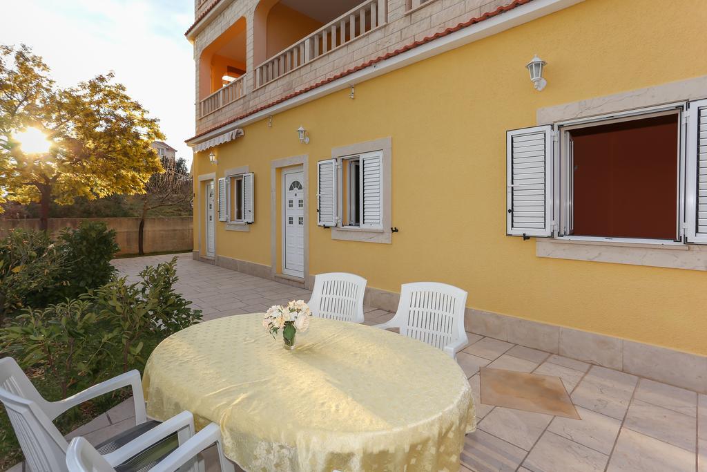 Apartments Meri Seget Vranjica Εξωτερικό φωτογραφία